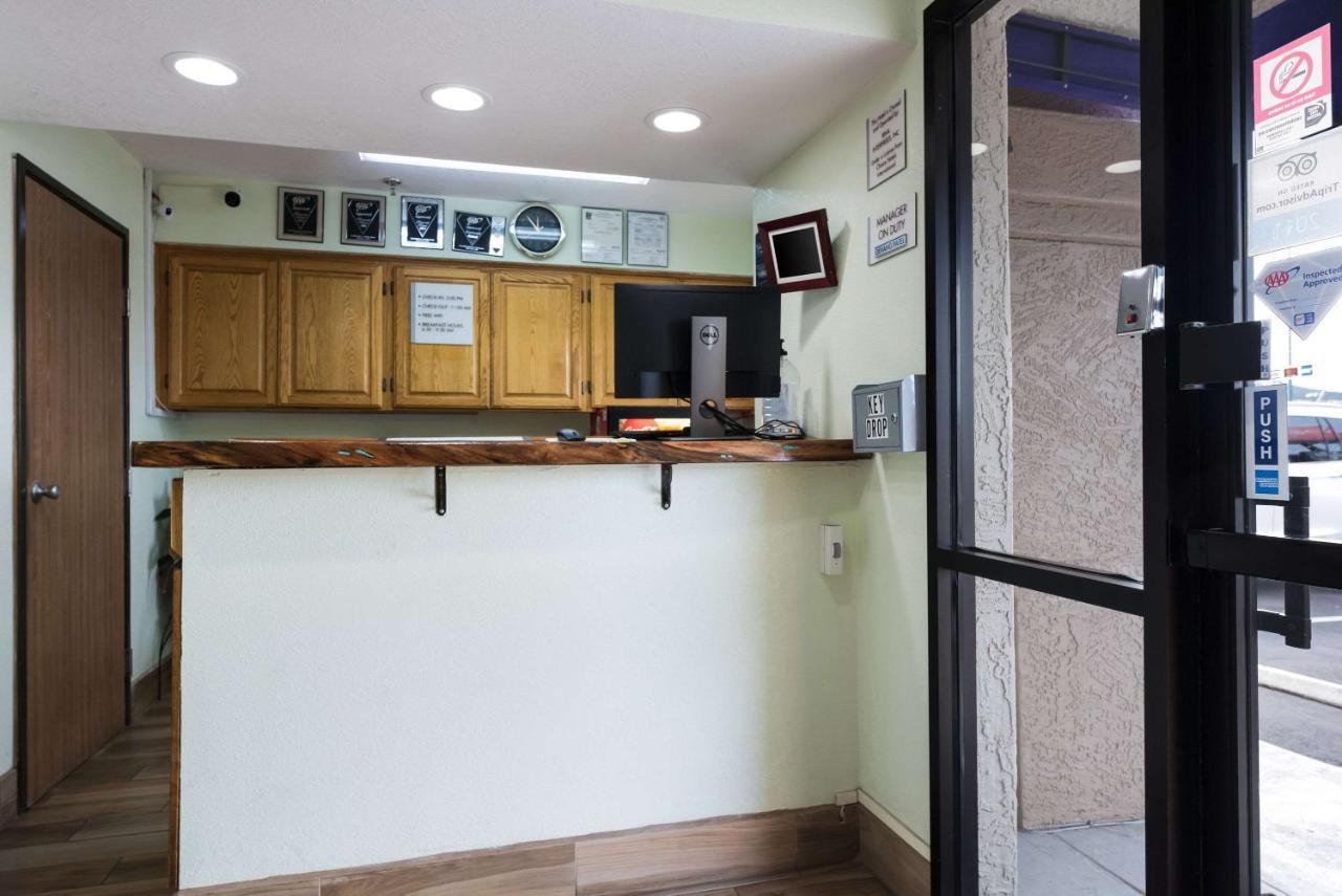 Econo Lodge Inn & Suites Williams - Grand Canyon Area Εξωτερικό φωτογραφία