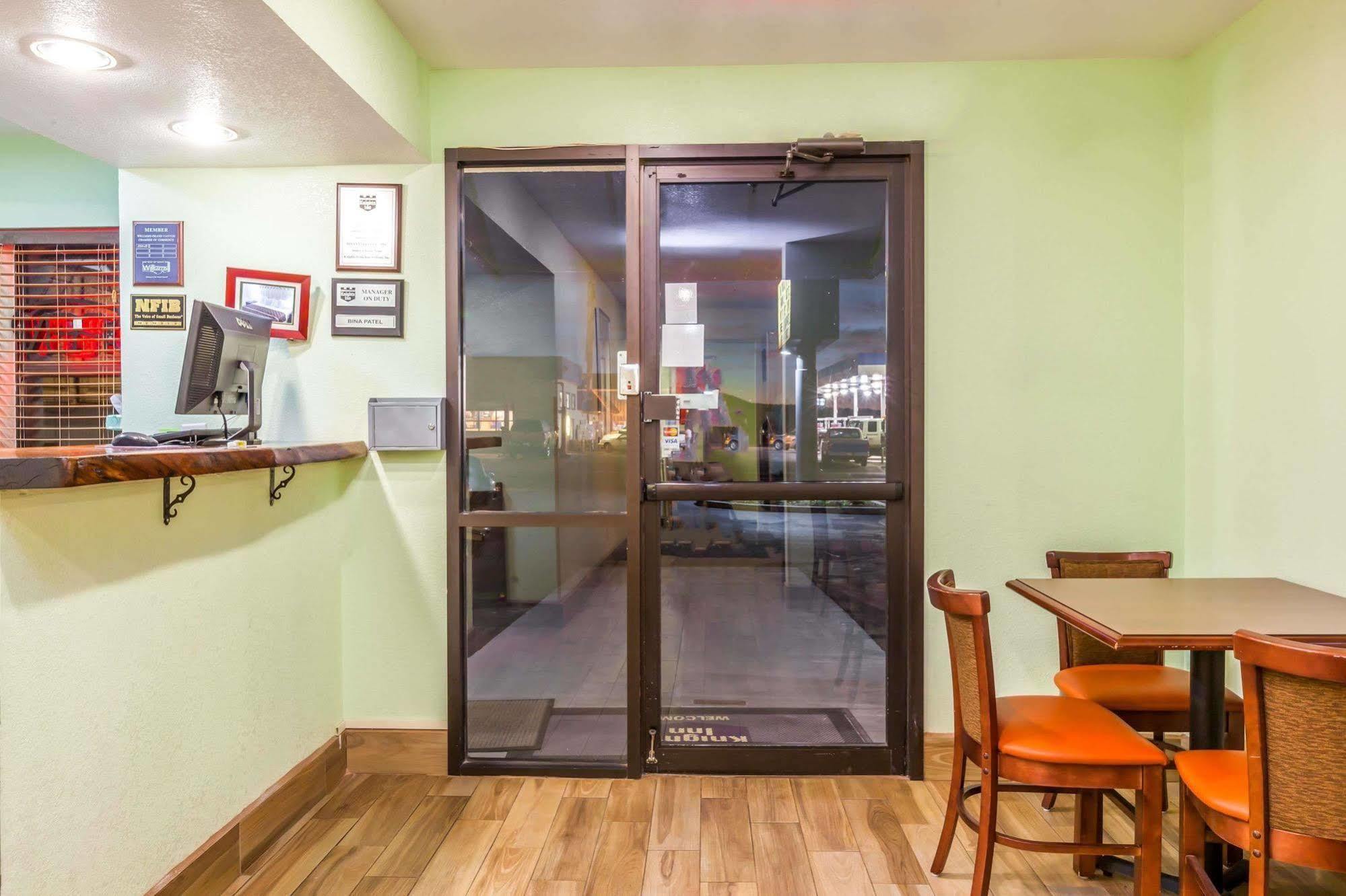 Econo Lodge Inn & Suites Williams - Grand Canyon Area Εξωτερικό φωτογραφία