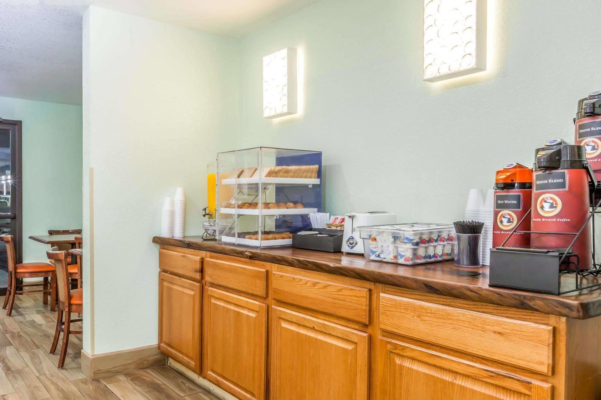 Econo Lodge Inn & Suites Williams - Grand Canyon Area Εξωτερικό φωτογραφία